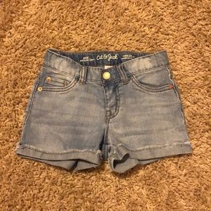Girl’s Cat & Jack cuffed Denim Shorts 5T